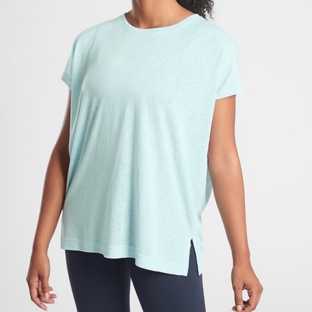Athleta EUC Women’s Size Small Release Tee Gentle Blue